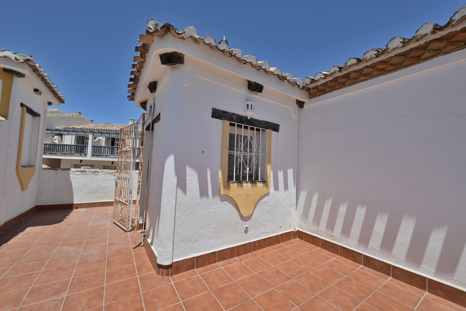 Casa de 2 habitaciones en Calahonda en venta con piscina - 325.000 € (Ref: 9926591)