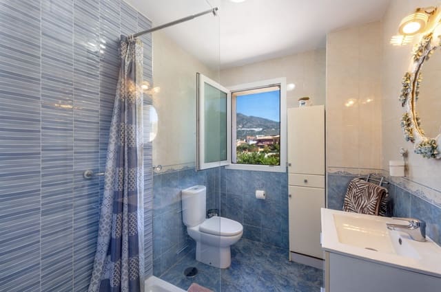 8 makuuhuone Huvila myytävänä paikassa Mijas Costa, Mijas mukana uima-altaan 
autotalli - 1 795 000 € (Ref: 9932669)