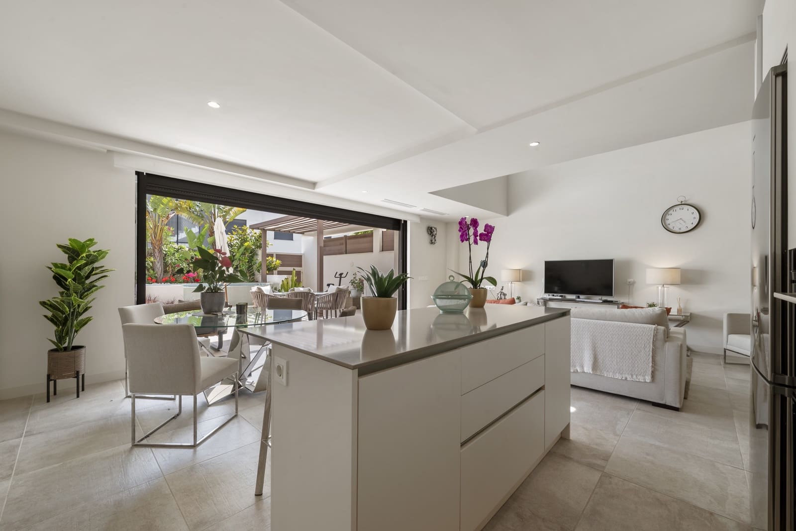 Casa de 4 habitaciones en La Cala de Mijas en venta con piscina garaje - 999.000 € (Ref: 9932670)