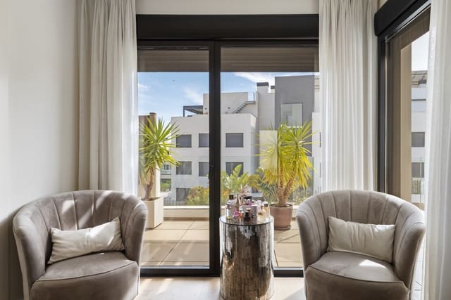 Casa de 4 habitaciones en La Cala de Mijas, Mijas en venta con piscina garaje - 999.000 € (Ref: 9932670)