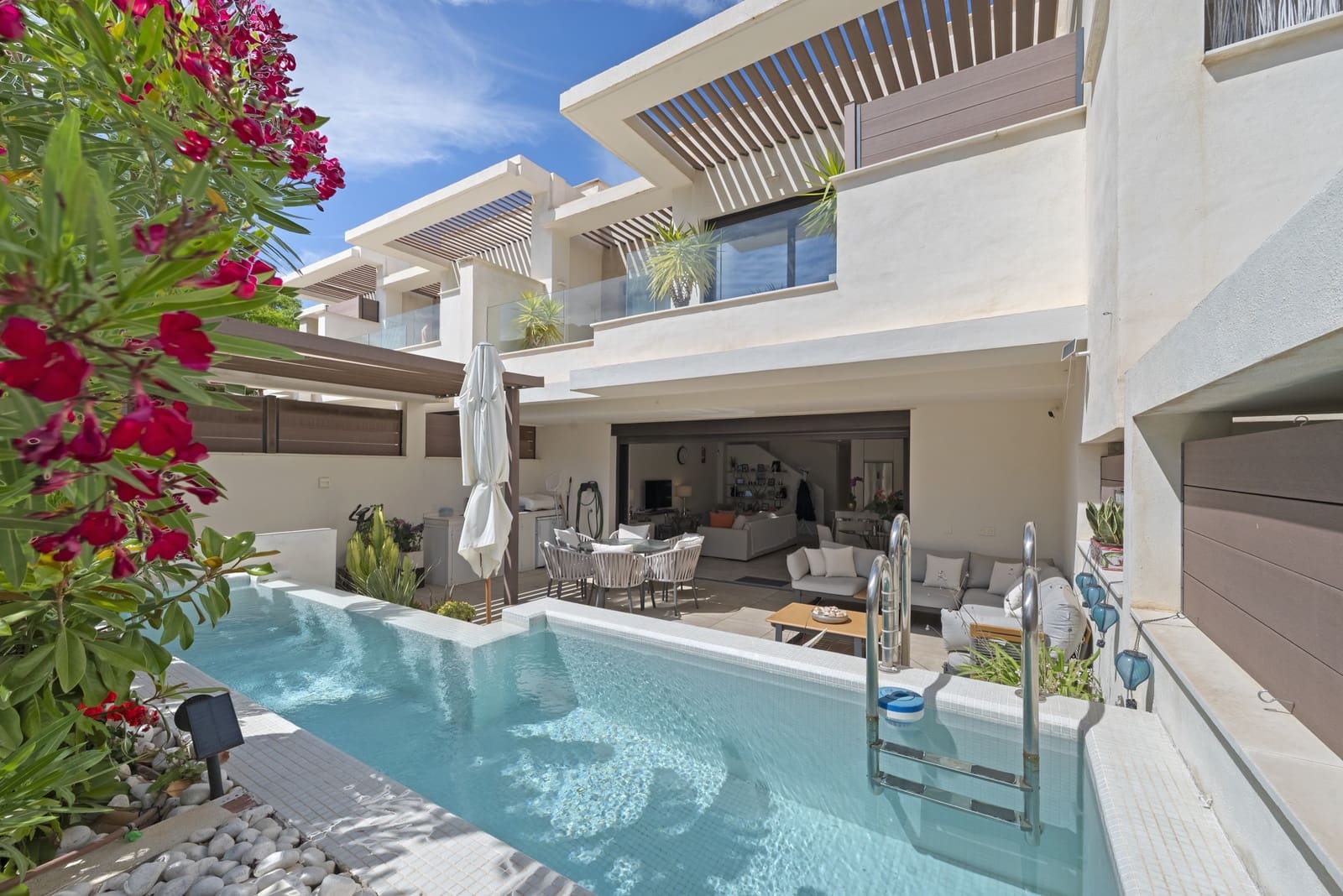 Casa de 4 habitaciones en La Cala de Mijas en venta con piscina garaje - 999.000 € (Ref: 9932670)
