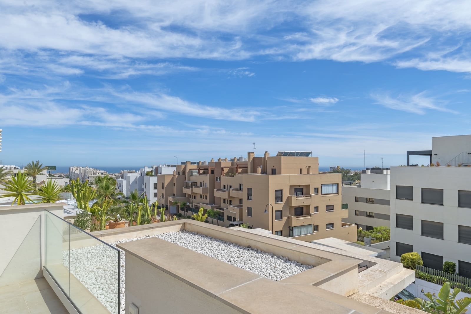 Casa de 4 habitaciones en La Cala de Mijas en venta con piscina garaje - 999.000 € (Ref: 9932670)