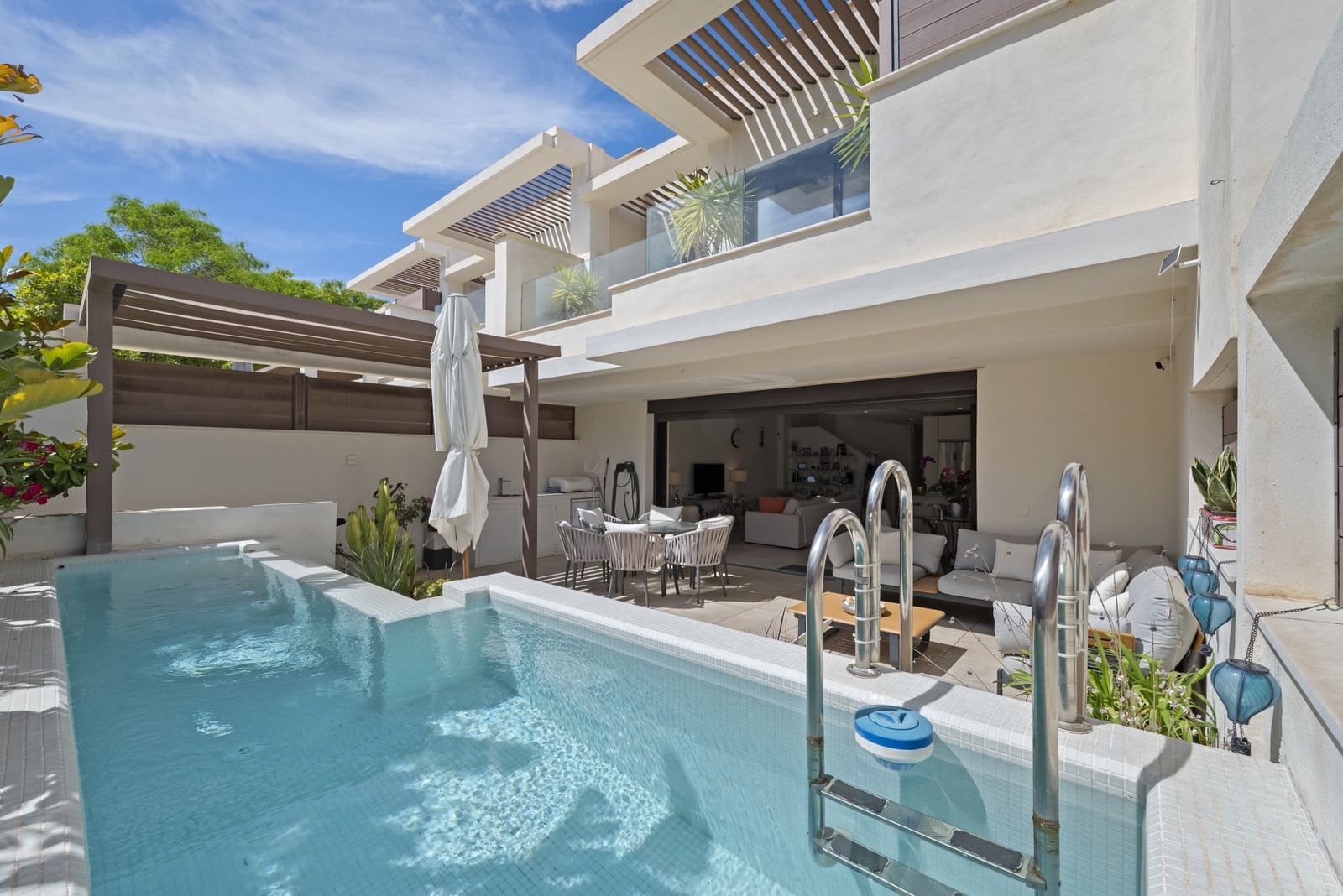 Casa de 4 habitaciones en La Cala de Mijas en venta con piscina garaje - 999.000 € (Ref: 9932670)