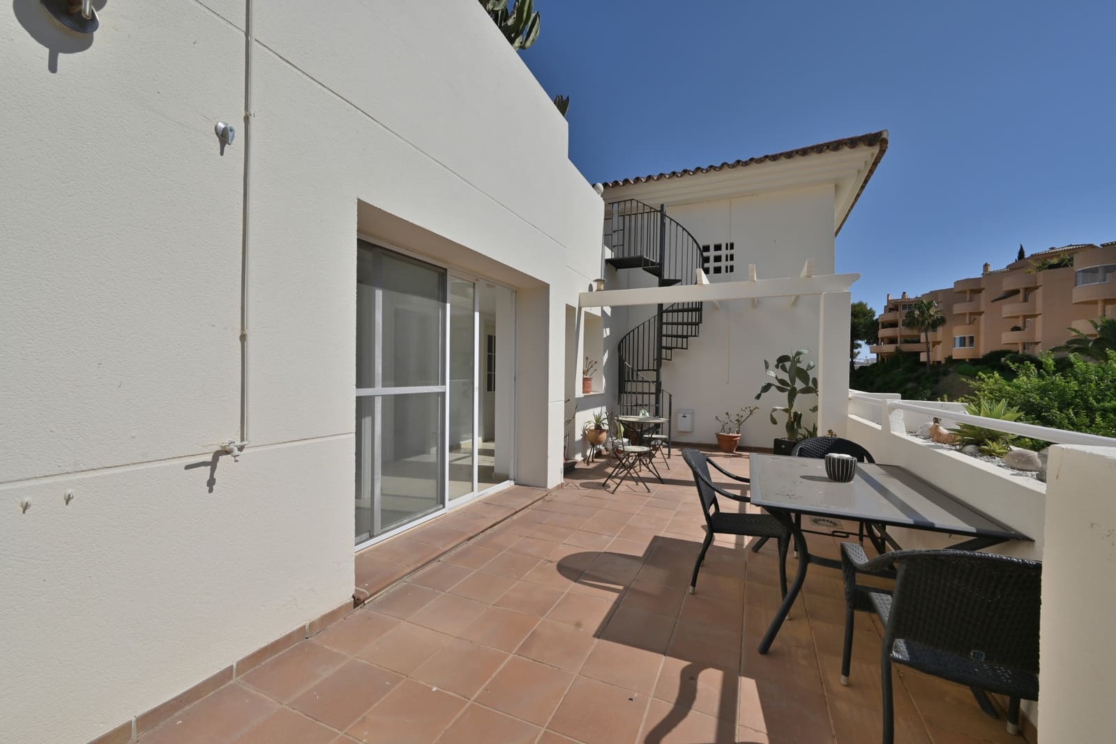 2 Zimmer Penthouse zu verkaufen in Calahonda mit Pool Garage - 359.000 € (Ref: 9937414)