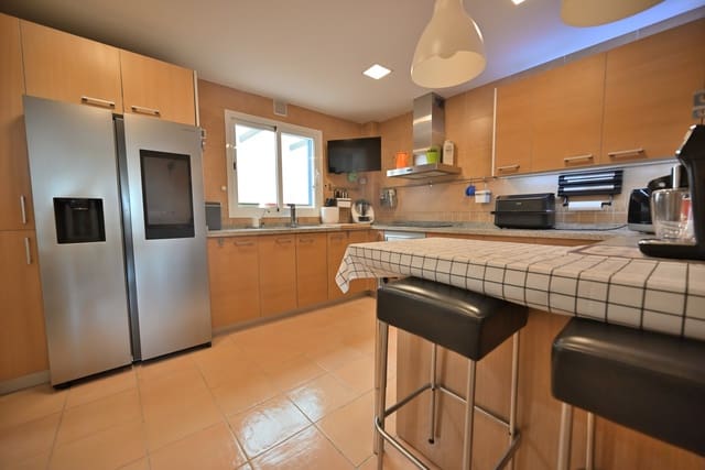3 soverom Hus til salgs i Torremuelle, Benalmádena med svømmebasseng - € 559 000 (Ref: 9939238)