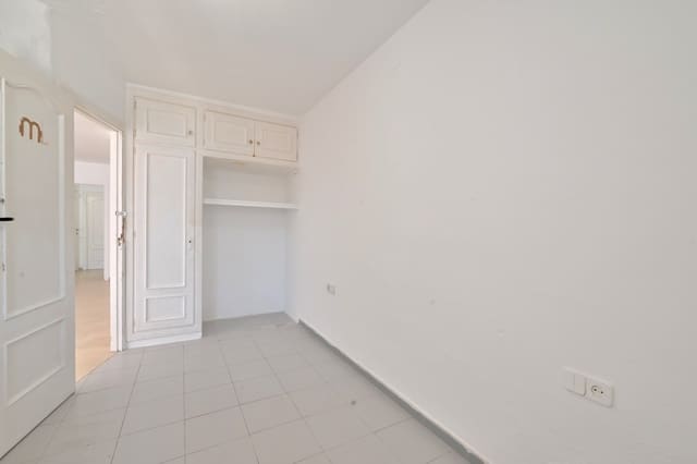 2 soveværelse Lejlighed til salg i Calahonda, Mijas - € 290.000 (Ref: 9939240)