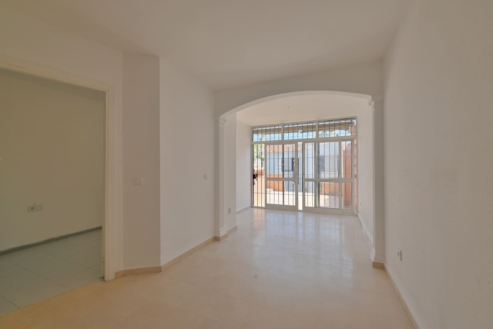 2 Zimmer Apartment zu verkaufen in Calahonda - 290.000 € (Ref: 9939240)