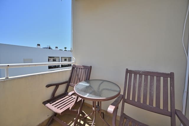 Apartamento de 2 habitaciones en Torremolinos en venta con piscina garaje - 549.000 € (Ref: 9941636)