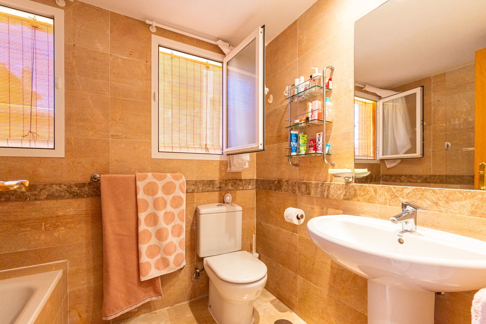 Apartamento de 3 habitaciones en Riviera del Sol en venta con piscina garaje - 349.000 € (Ref: 9954658)