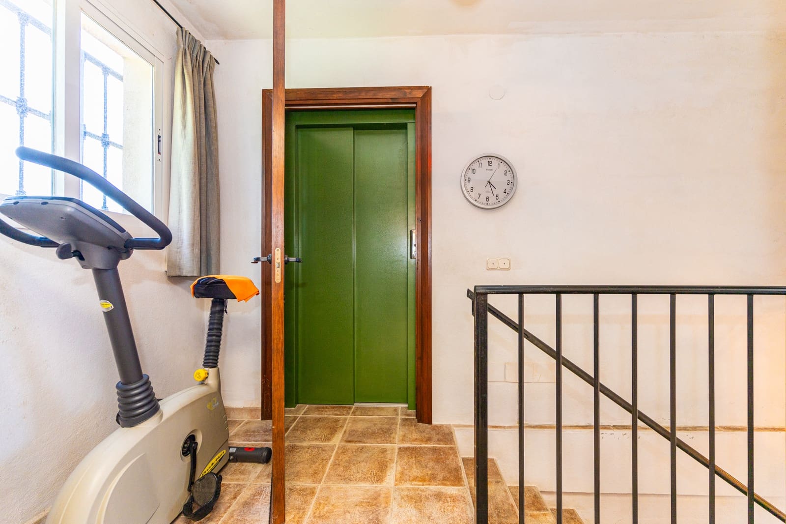 9 chambre Villa/Maison à vendre à El Chaparral avec piscine garage - 1 900 000 € (Ref: 9958952)