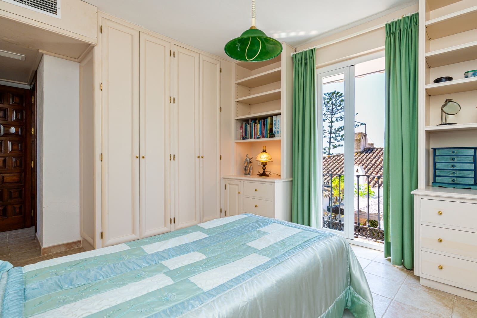 9 chambre Villa/Maison à vendre à El Chaparral avec piscine garage - 1 900 000 € (Ref: 9958952)