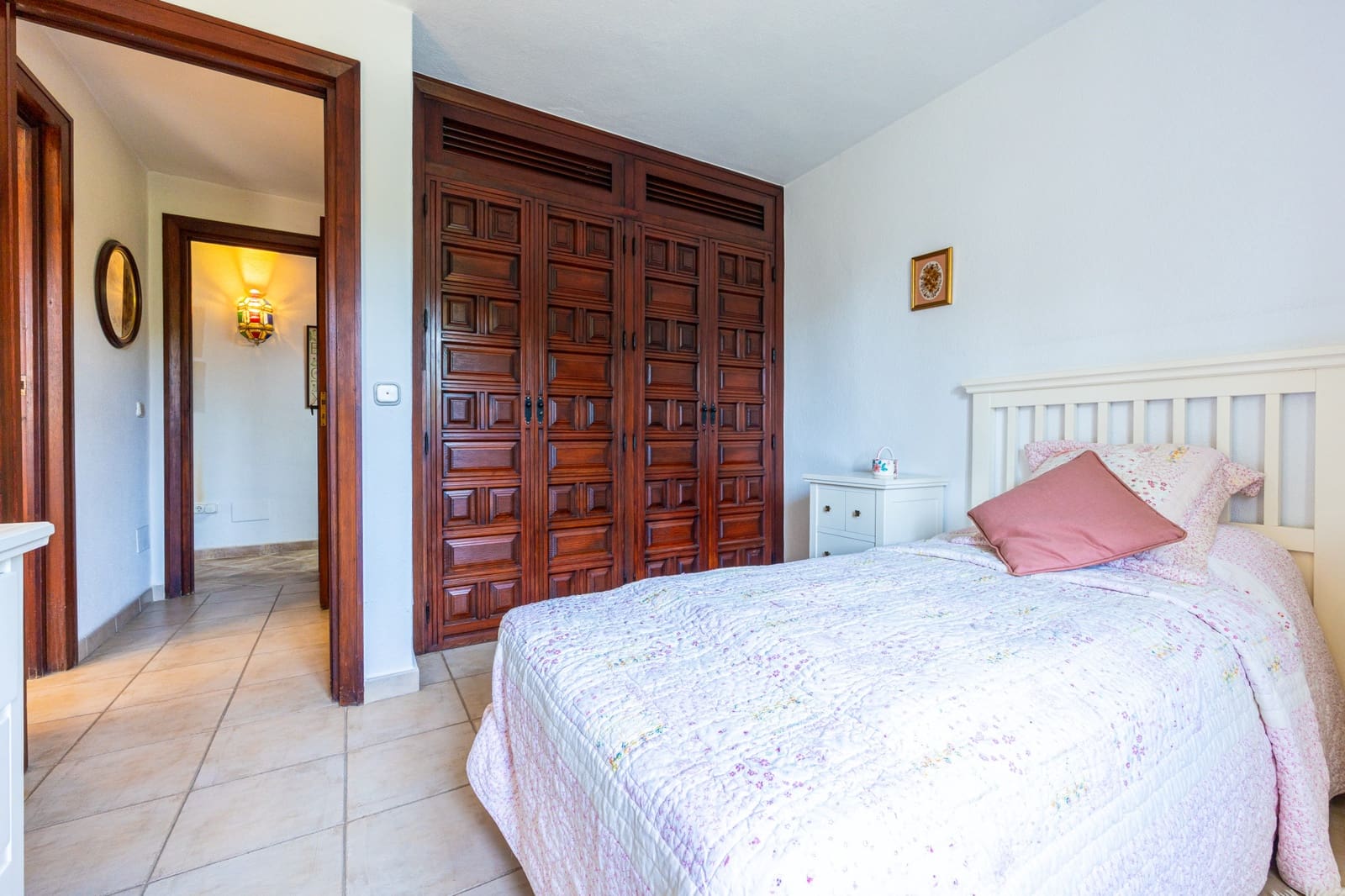 9 chambre Villa/Maison à vendre à El Chaparral avec piscine garage - 1 900 000 € (Ref: 9958952)