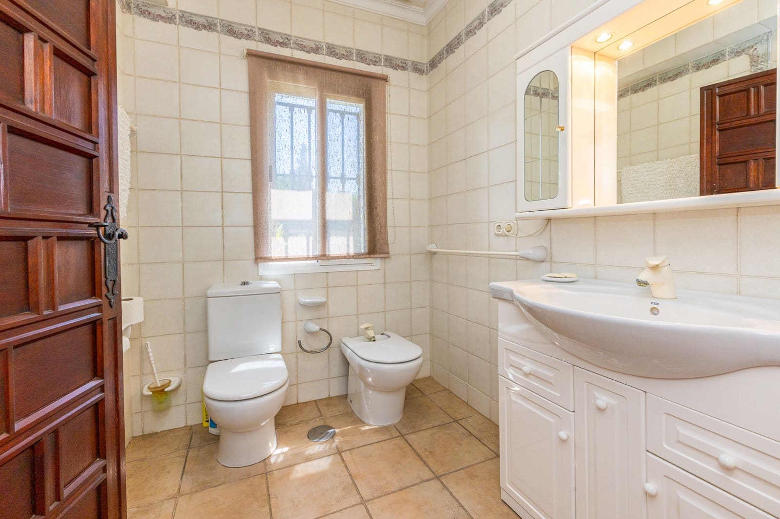 9 chambre Villa/Maison à vendre à El Chaparral avec piscine garage - 1 900 000 € (Ref: 9958952)