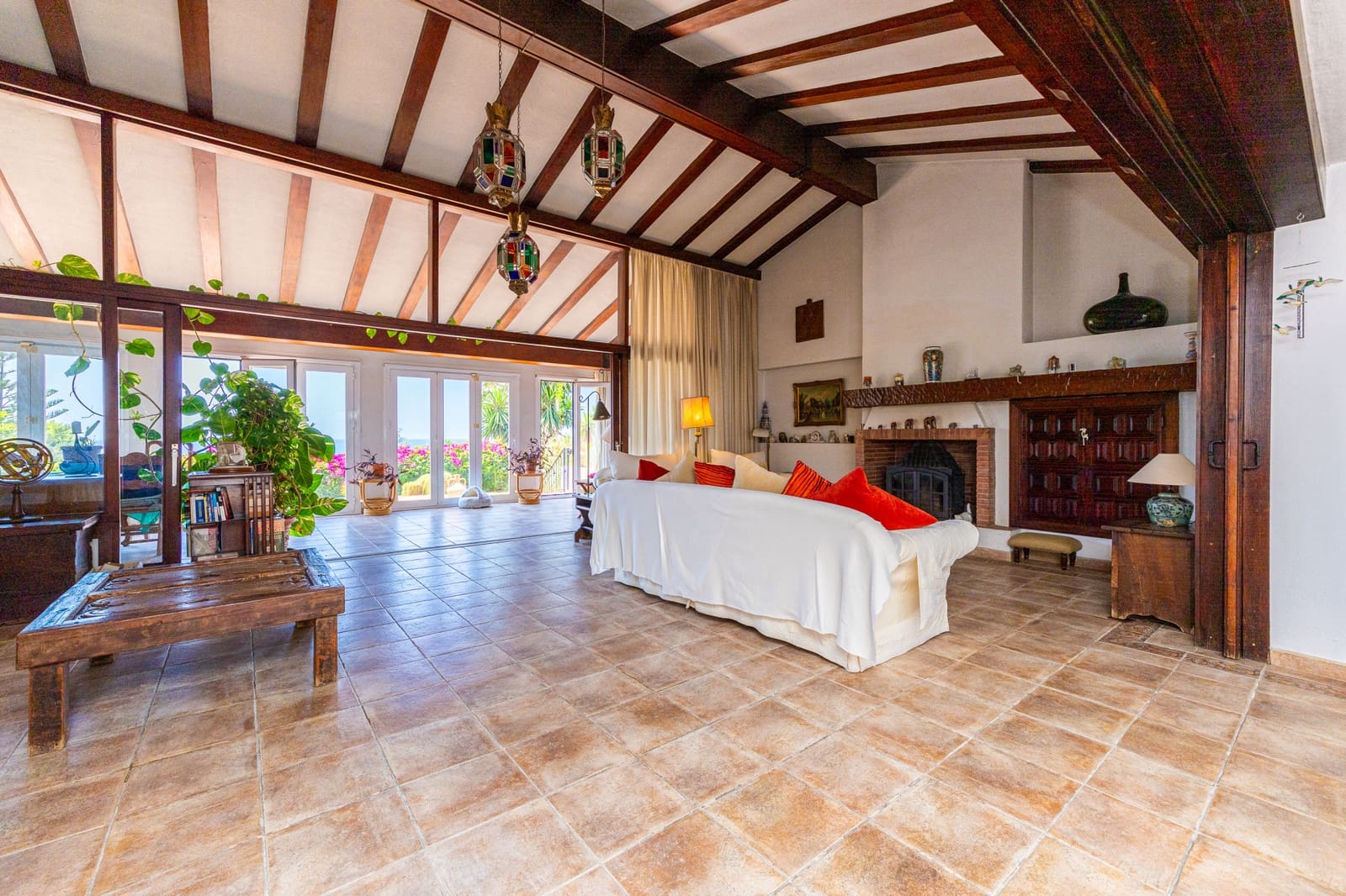9 chambre Villa/Maison à vendre à El Chaparral avec piscine garage - 1 900 000 € (Ref: 9958952)
