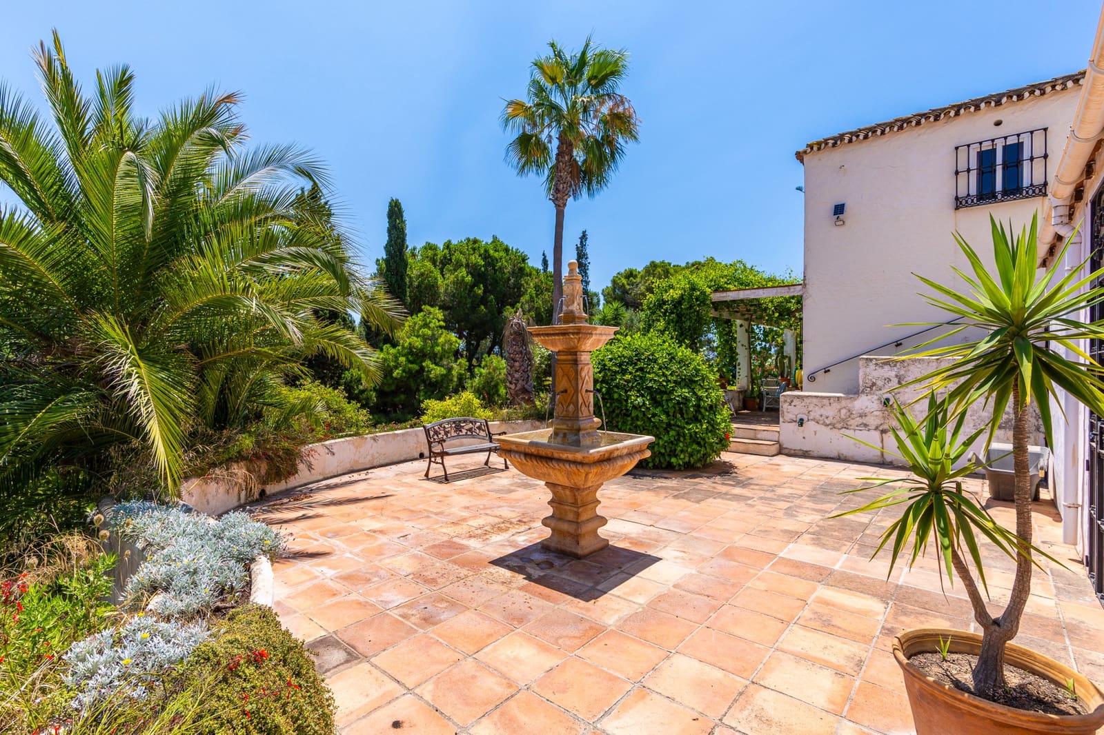 9 chambre Villa/Maison à vendre à El Chaparral avec piscine garage - 1 900 000 € (Ref: 9958952)
