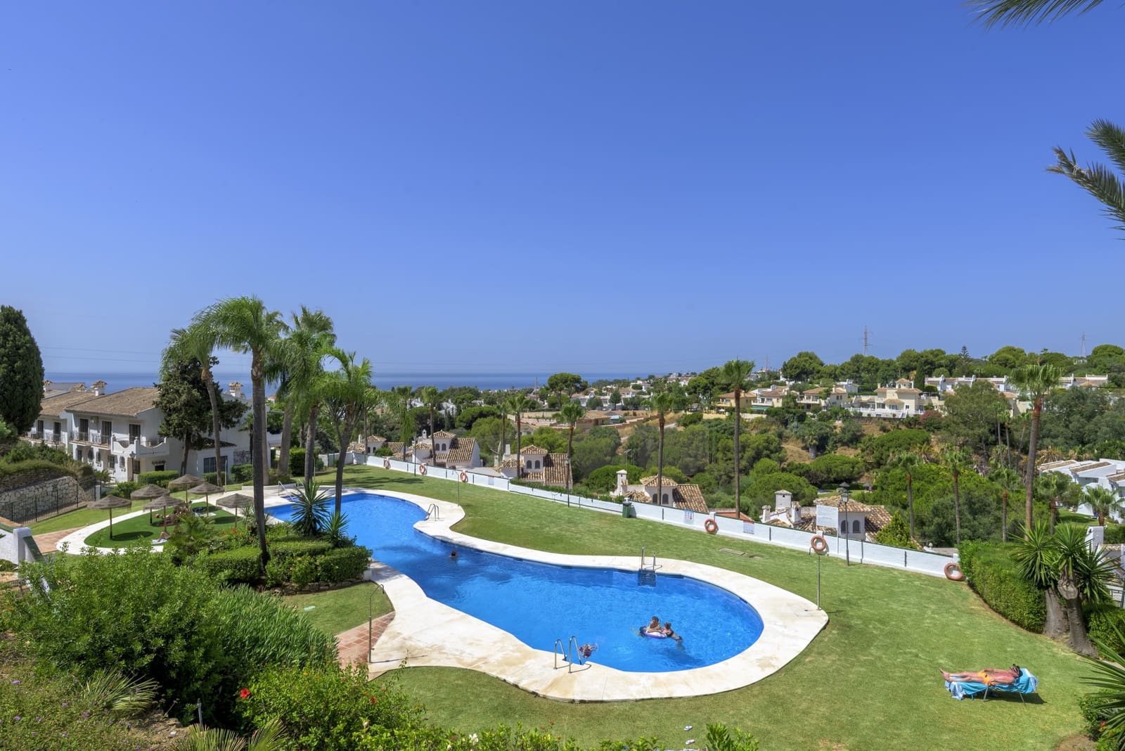 2 camera da letto Casa in vendita in Calahonda con piscina garage - 360.000 € (Rif: 9961828)