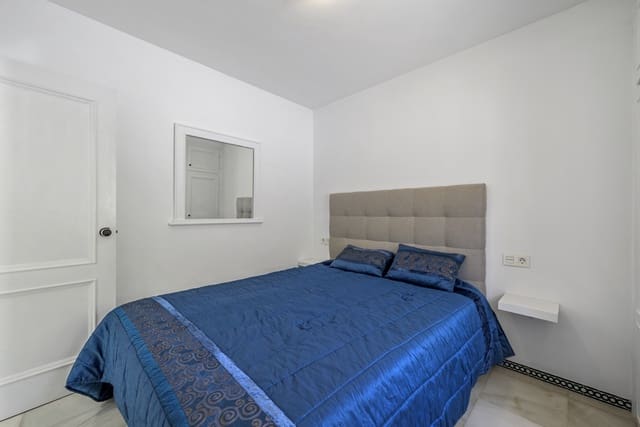 Ático de 2 habitaciones en Calahonda, Mijas en venta con piscina - 799.000 € (Ref: 9961829)