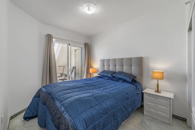 Ático de 2 habitaciones en Calahonda, Mijas en venta con piscina - 799.000 € (Ref: 9961829)