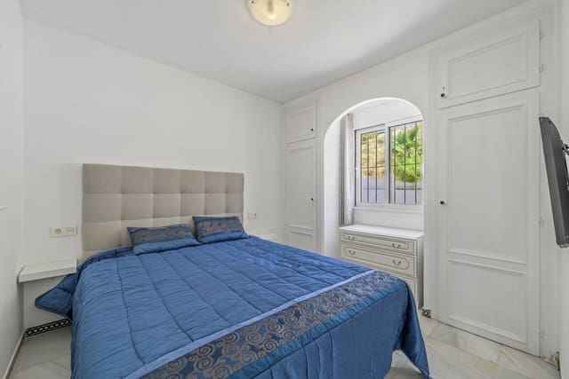 Ático de 2 habitaciones en Calahonda, Mijas en venta con piscina - 799.000 € (Ref: 9961829)