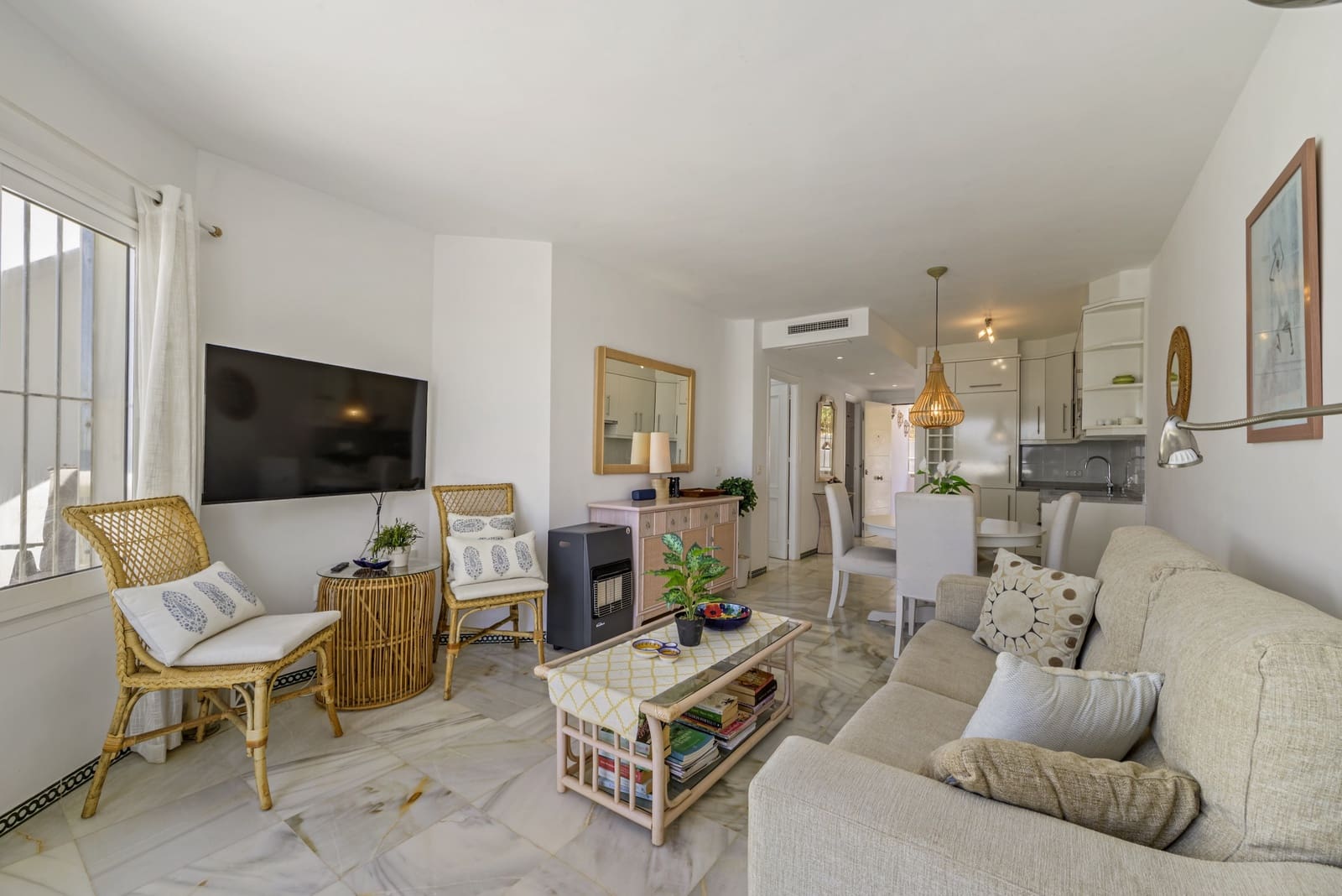 Ático de 2 habitaciones en Calahonda en venta con piscina - 799.000 € (Ref: 9961829)