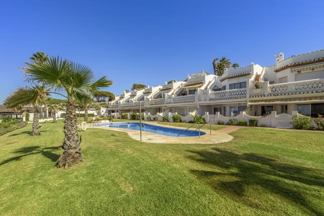 Ático de 2 habitaciones en Calahonda, Mijas en venta con piscina - 799.000 € (Ref: 9961829)