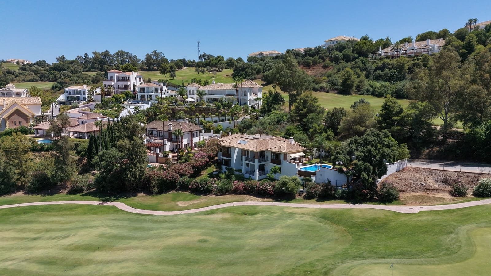 4 quarto Moradia para venda em Mijas Costa com piscina garagem - 1 895 000 € (Ref: 9961830)