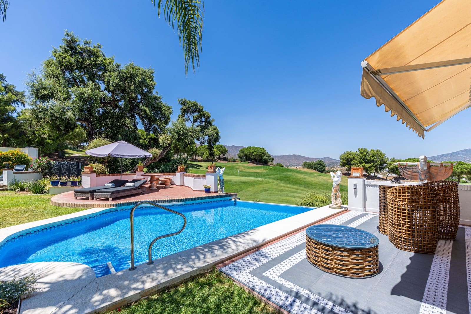 4 quarto Moradia para venda em Mijas Costa com piscina garagem - 1 895 000 € (Ref: 9961830)