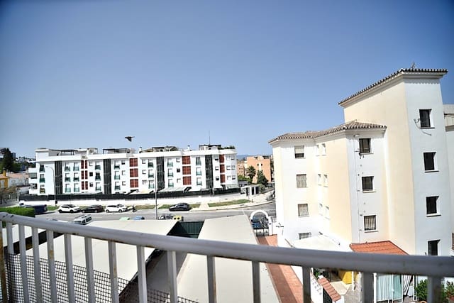 2 soverom Leilighet til salgs i Torremolinos med svømmebasseng - € 318 000 (Ref: 9965989)