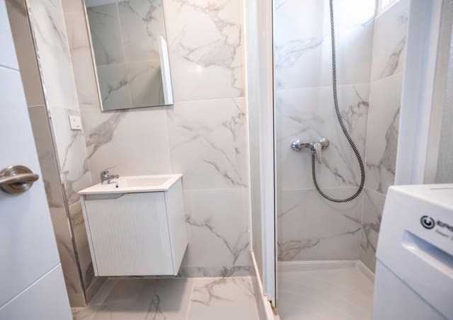 Studio na sprzedaż w Arroyo de la Miel, Benalmádena z basenem - 175 000 € (Ref: 9967121)