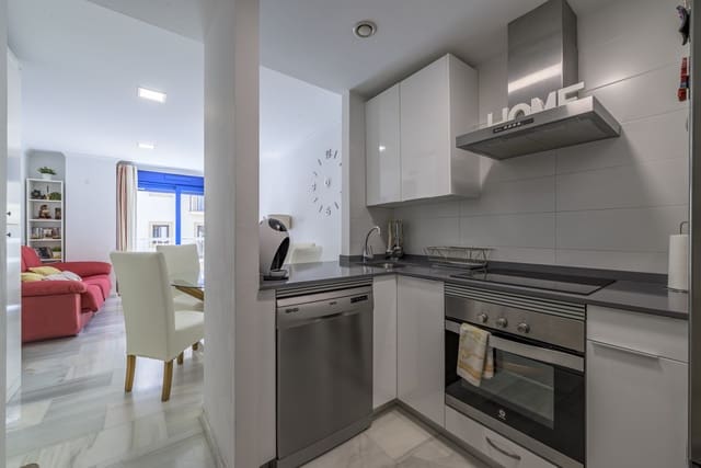 3 Zimmer Apartment zu verkaufen in Los Boliches , Fuengirola mit Garage - 395.000 € (Ref: 9969125)