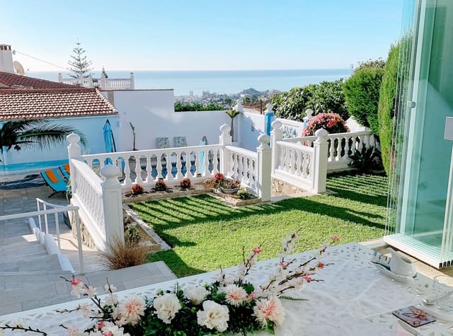 4 soveværelse Villa til salg i Benalmádena med swimmingpool garage - € 985.000 (Ref: 9972528)