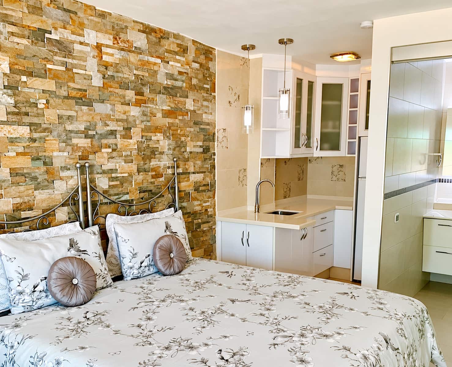 4 bedroom Villa for sale in Benalmadena with pool garage - € 885,000 (Ref: 9972528)