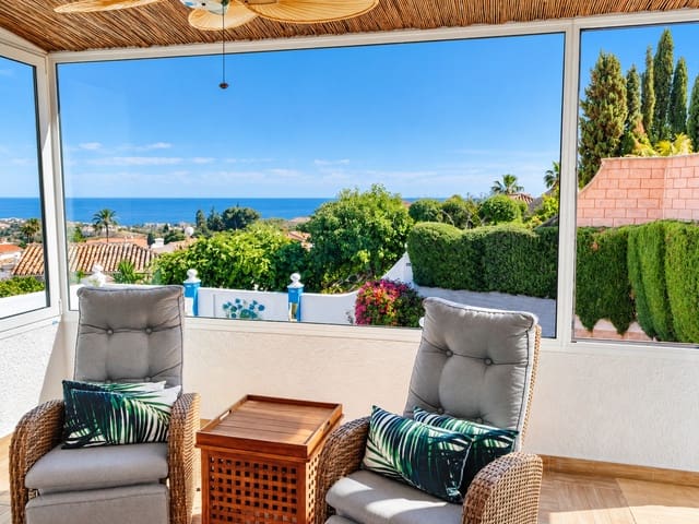 4 bedroom Villa for sale in Benalmádena with pool garage - € 885,000 (Ref: 9972528)