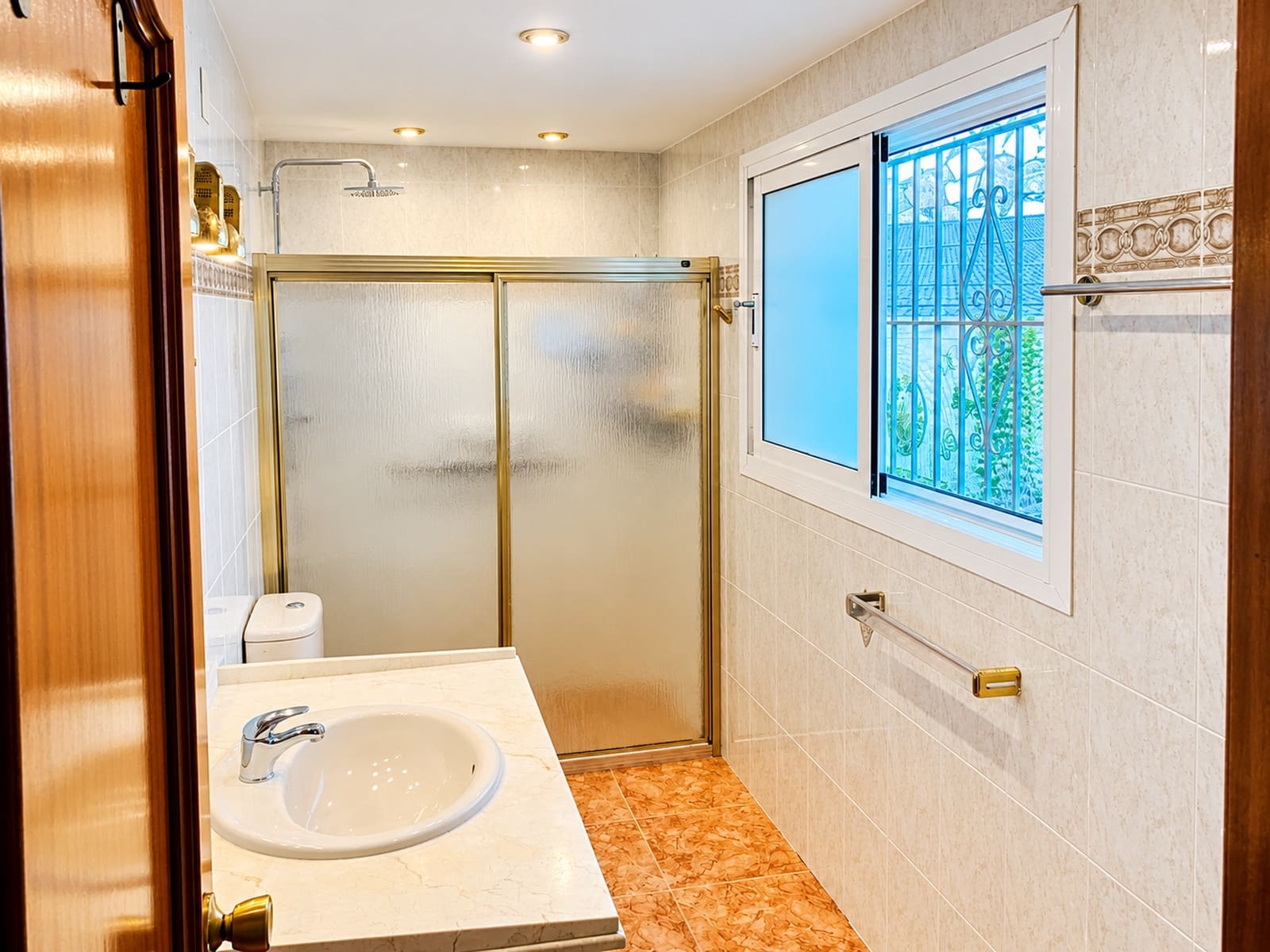 4 bedroom Villa for sale in Benalmadena with pool garage - € 885,000 (Ref: 9972528)