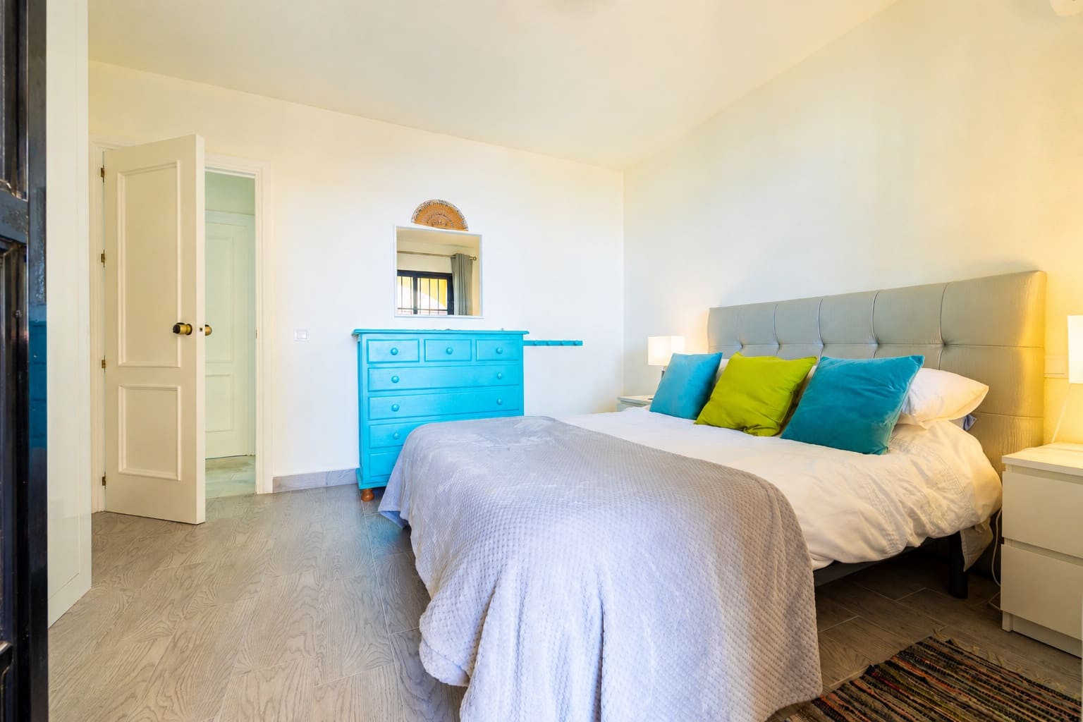 Apartamento de 2 habitaciones en Calahonda en venta con piscina - 425.000 € (Ref: 9974531)