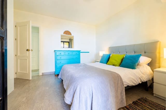 2 soverom Leilighet til salgs i Calahonda, Mijas med svømmebasseng - € 425 000 (Ref: 9974531)