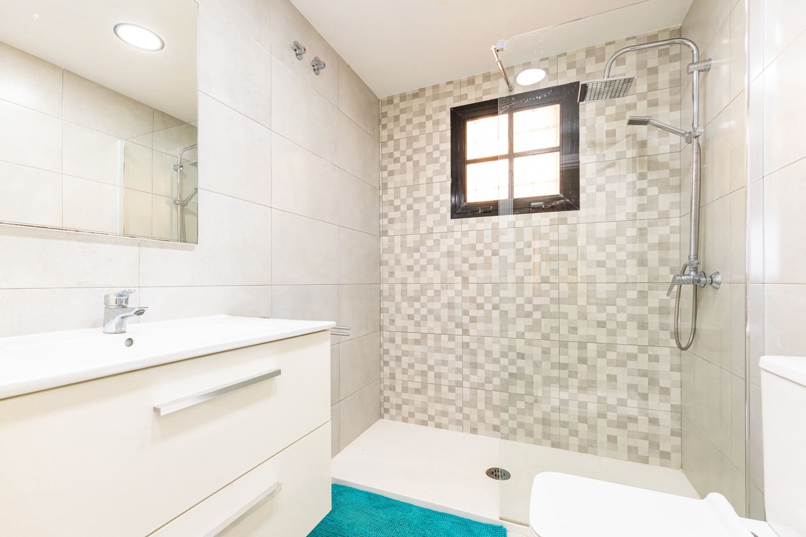 Apartamento de 2 habitaciones en Calahonda en venta con piscina - 425.000 € (Ref: 9974531)
