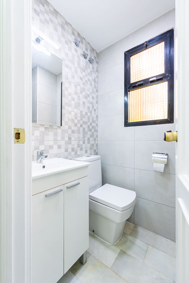 Apartamento de 2 habitaciones en Calahonda en venta con piscina - 425.000 € (Ref: 9974531)