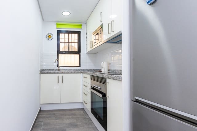 2 soverom Leilighet til salgs i Calahonda, Mijas med svømmebasseng - € 425 000 (Ref: 9974531)