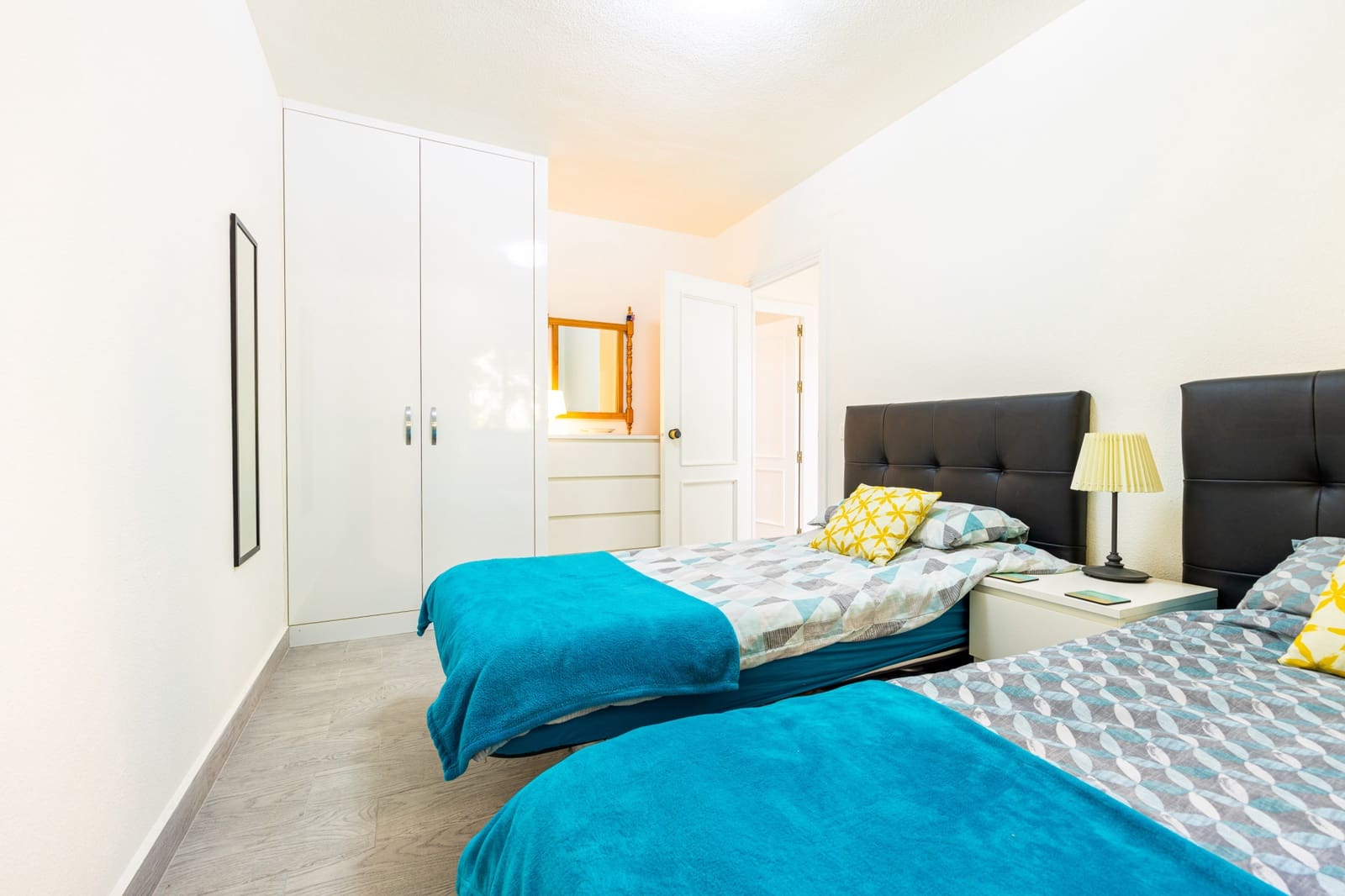 Apartamento de 2 habitaciones en Calahonda en venta con piscina - 425.000 € (Ref: 9974531)