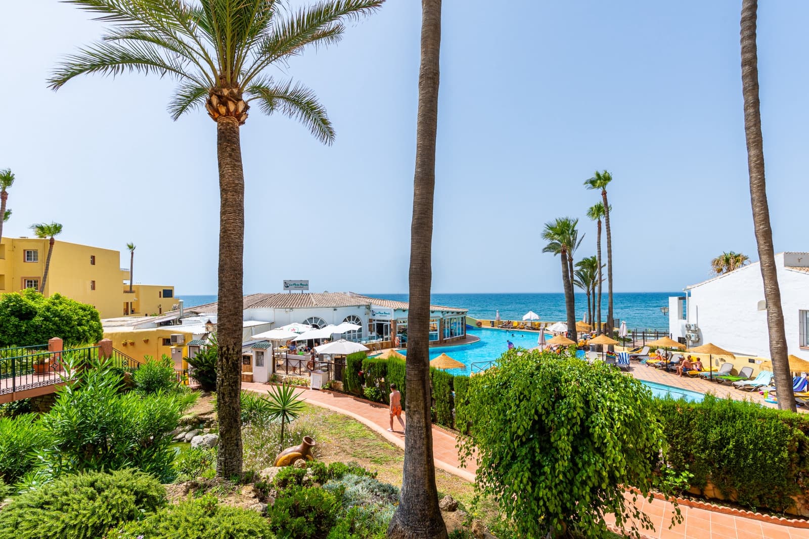 Apartamento de 2 habitaciones en Calahonda en venta con piscina - 425.000 € (Ref: 9974531)