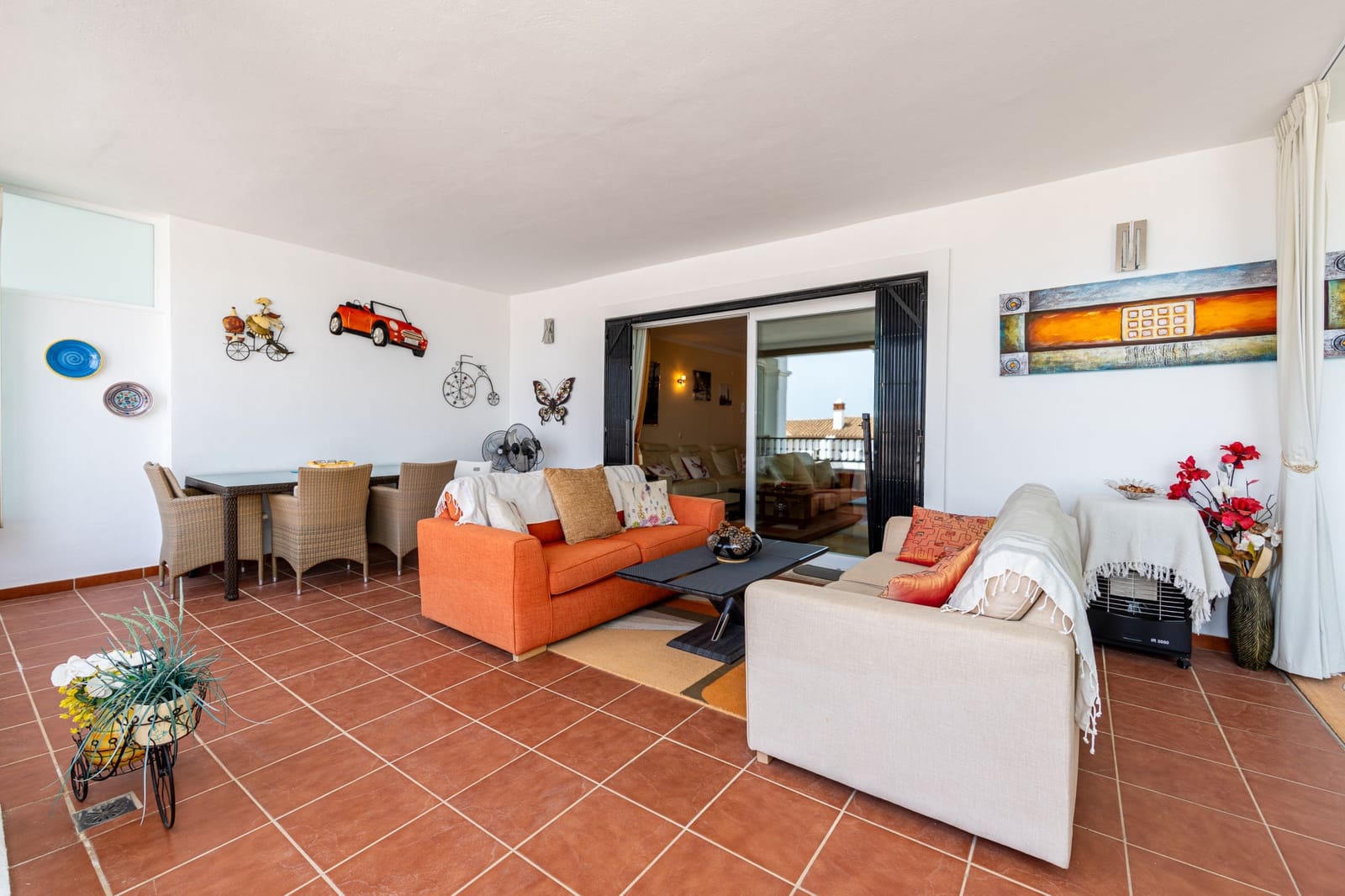 2 soverom Leilighet til salgs i Calahonda med svømmebasseng garasje - € 359 000 (Ref: 9976661)