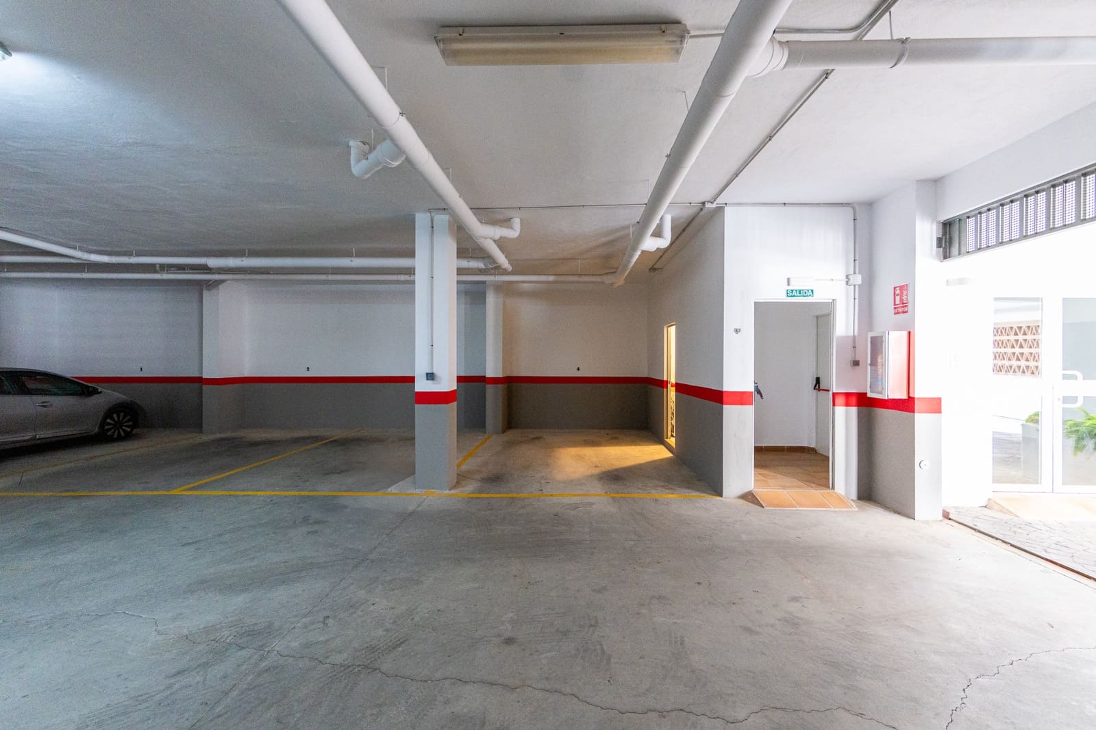 2 soverom Leilighet til salgs i Calahonda med svømmebasseng garasje - € 359 000 (Ref: 9976661)