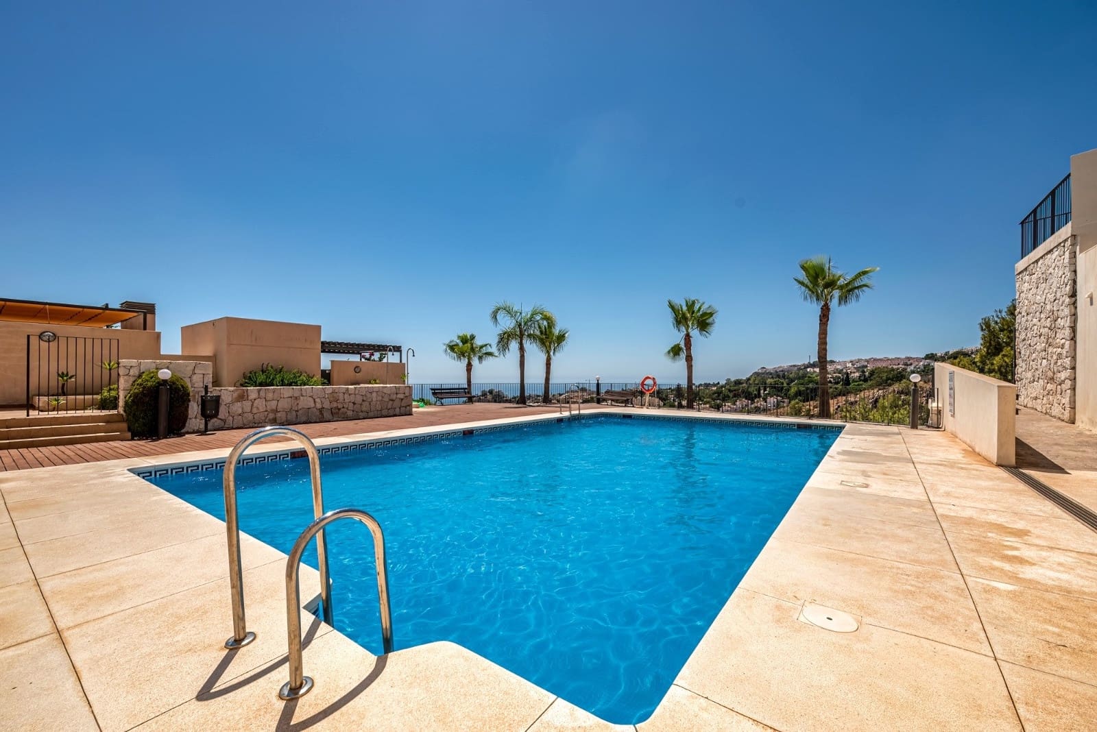 3 soveværelse Lejlighed til salg i Benalmadena med swimmingpool garage - € 502.600 (Ref: 9978088)