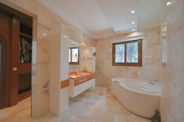 6 soveværelse Villa til salg i Mijas pueblo, Mijas med swimmingpool garage - € 1.495.000 (Ref: 9978089)