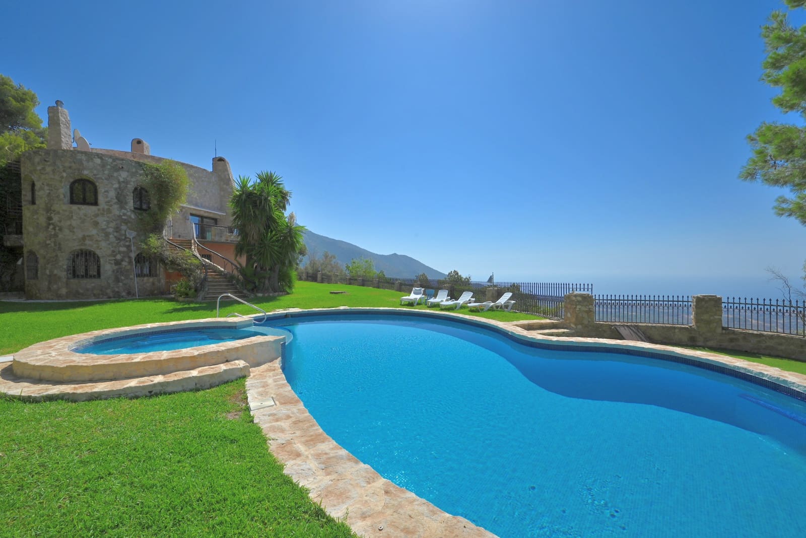 6 soveværelse Villa til salg i Mijas med swimmingpool garage - € 1.495.000 (Ref: 9978089)