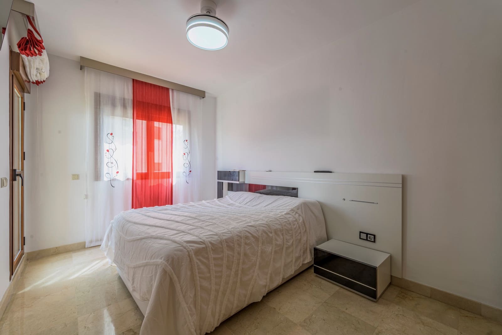 3 sypialnia Apartament na sprzedaż w Mijas Costa z basenem garażem - 395 000 € (Ref: 9978090)