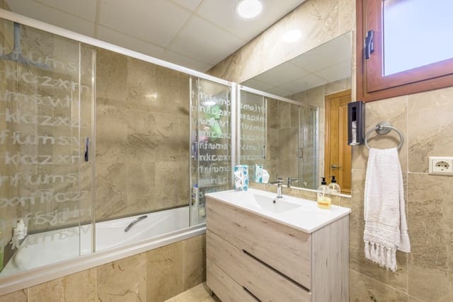 3 sypialnia Apartament na sprzedaż w Mijas Costa, Mijas z basenem garażem - 395 000 € (Ref: 9978090)