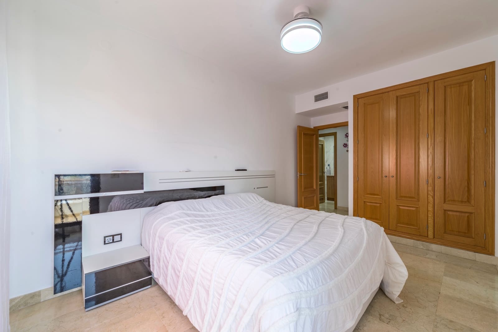3 sypialnia Apartament na sprzedaż w Mijas Costa z basenem garażem - 395 000 € (Ref: 9978090)