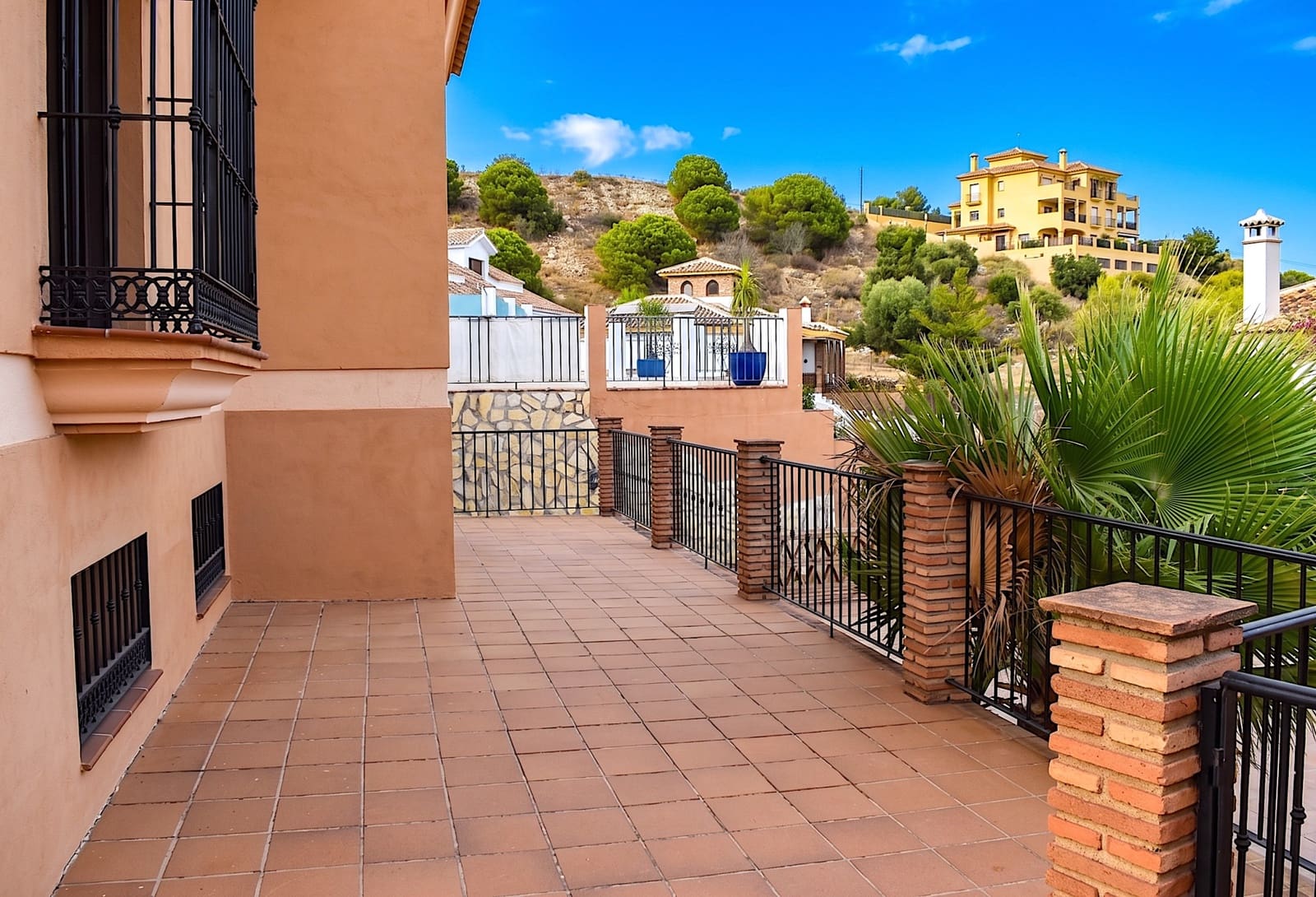 3 chambre Villa/Maison à vendre à Benalmadena avec piscine garage - 750 000 € (Ref: 9996504)
